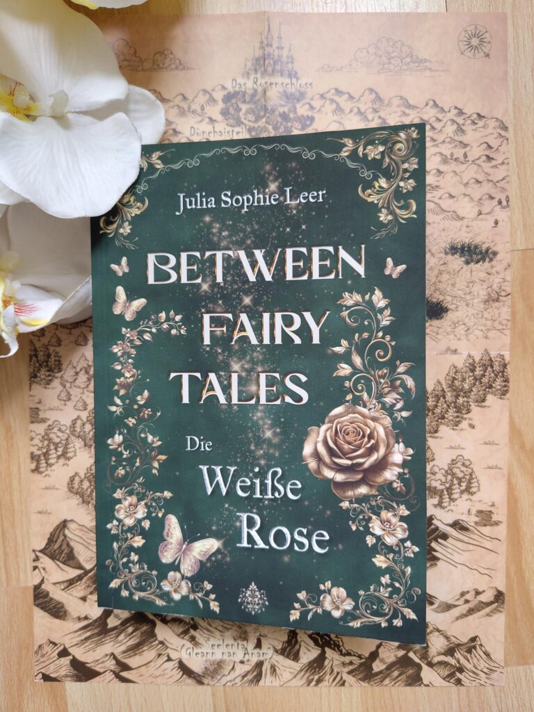 Foto vom Buch "Between Fairytales"